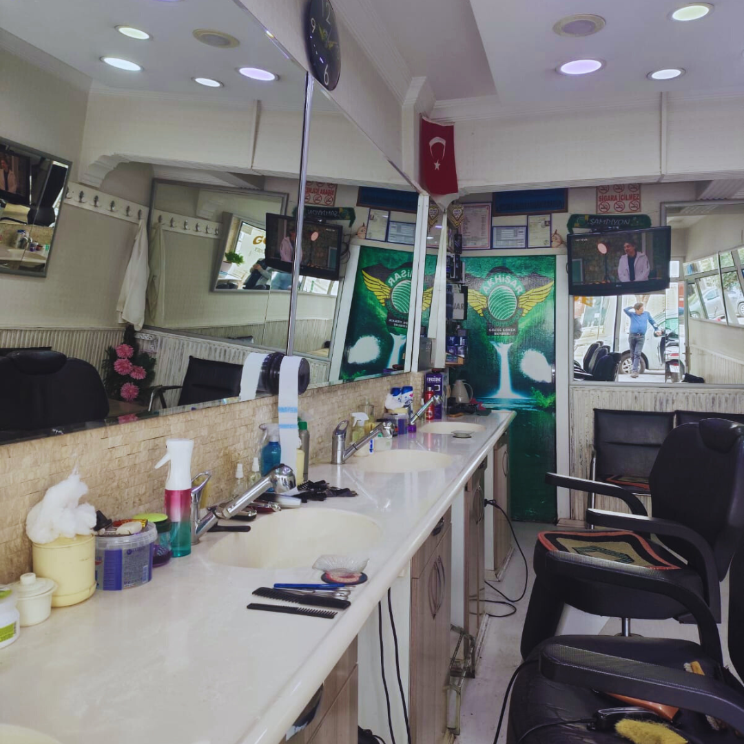 Akhisar fade kesim ve saç kesimi uygulaması